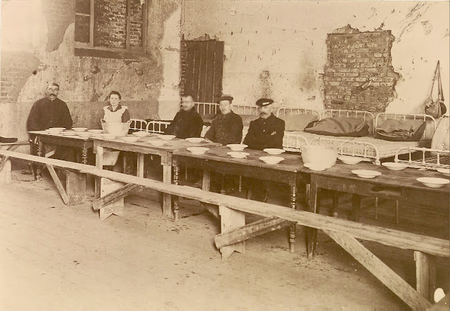 Reconstruction de Pérenchies